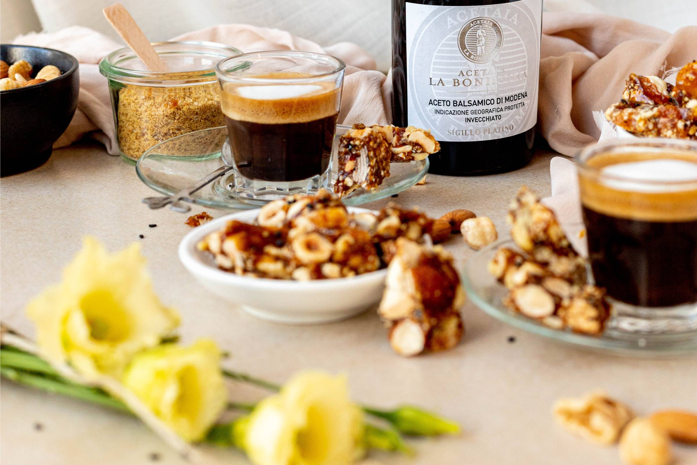 Accompagna caffè di frutta secca e semi all’Aceto Balsamico Sigillo Platino