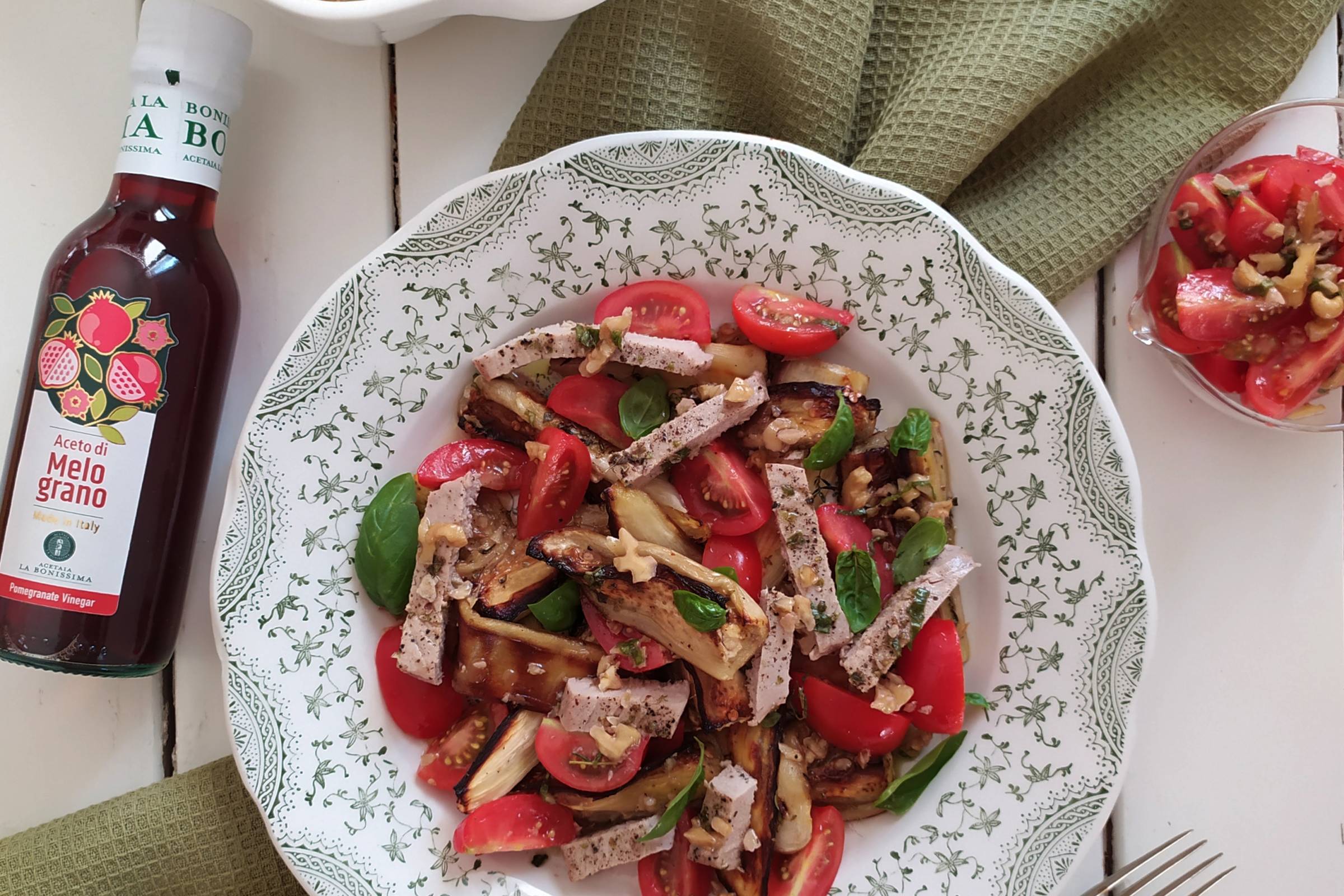 Melanzane al forno con tonno, pomodorini e Aceto di Melograno