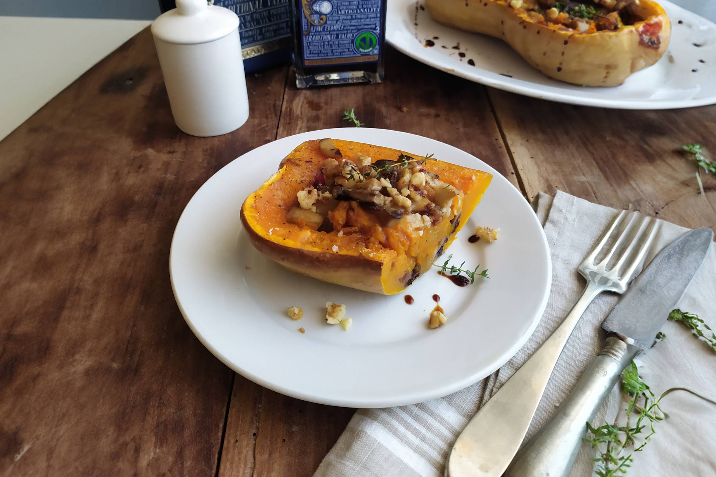 Zucca al forno con radicchio rosso, funghi e Aceto Balsamico