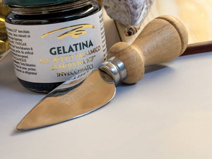 Coltellino da Parmigiano